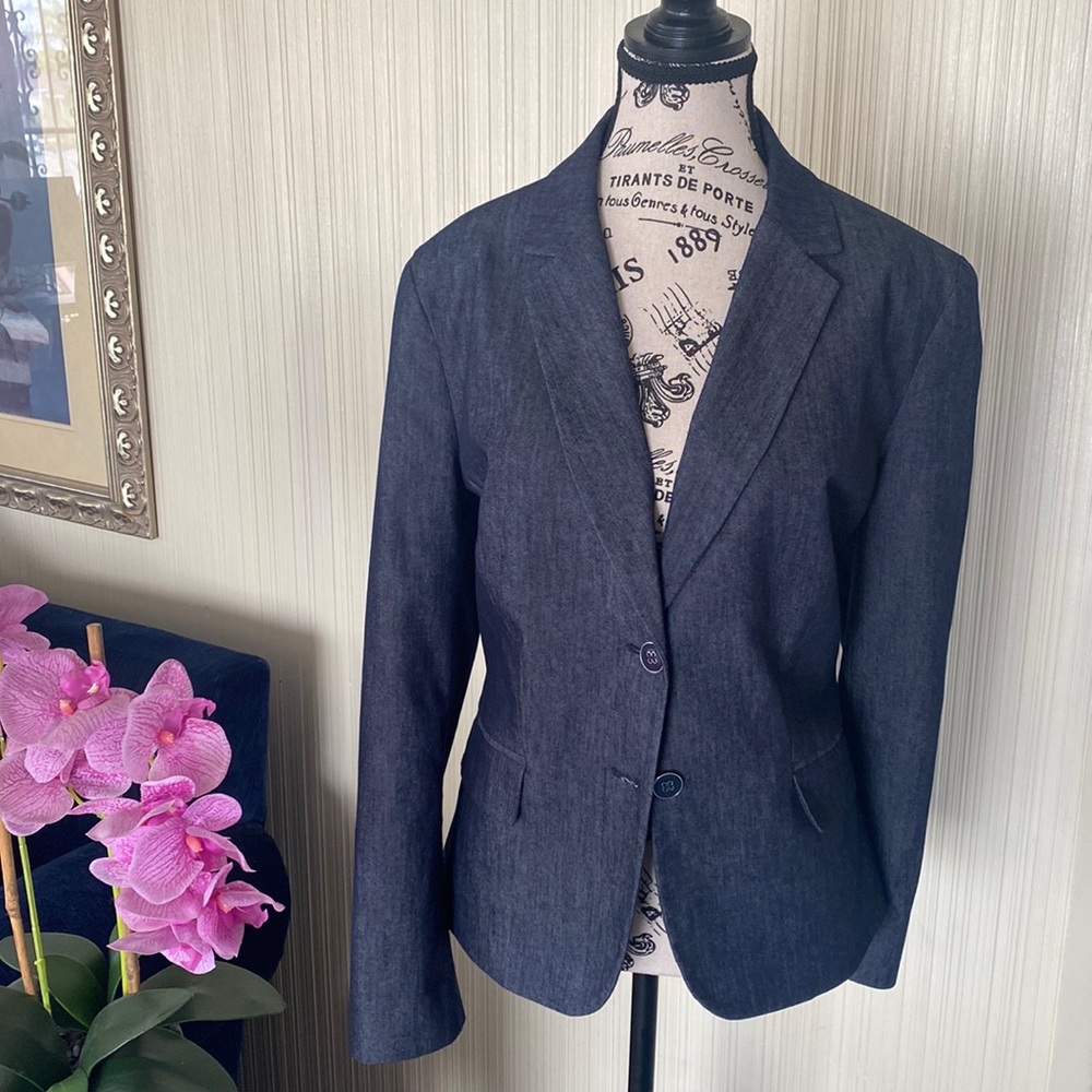 Womens suit